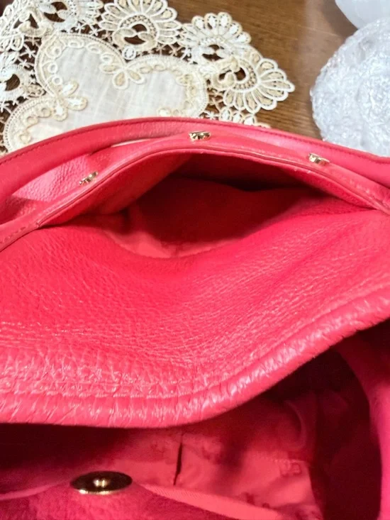 Tory Burch Pink Pebbled Leather Tote with Logo Medallion - Picture 9 of 9